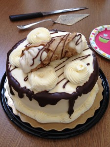 Cannoli Cake